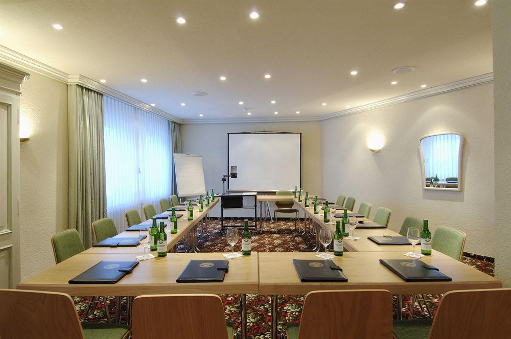 Posthotel Holiday Villa Arosa Business photo